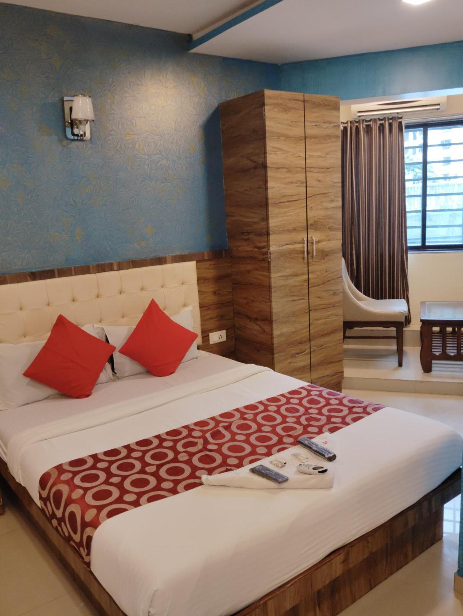 Hotel Golden Park Near Nesco Mumbai Exteriör bild